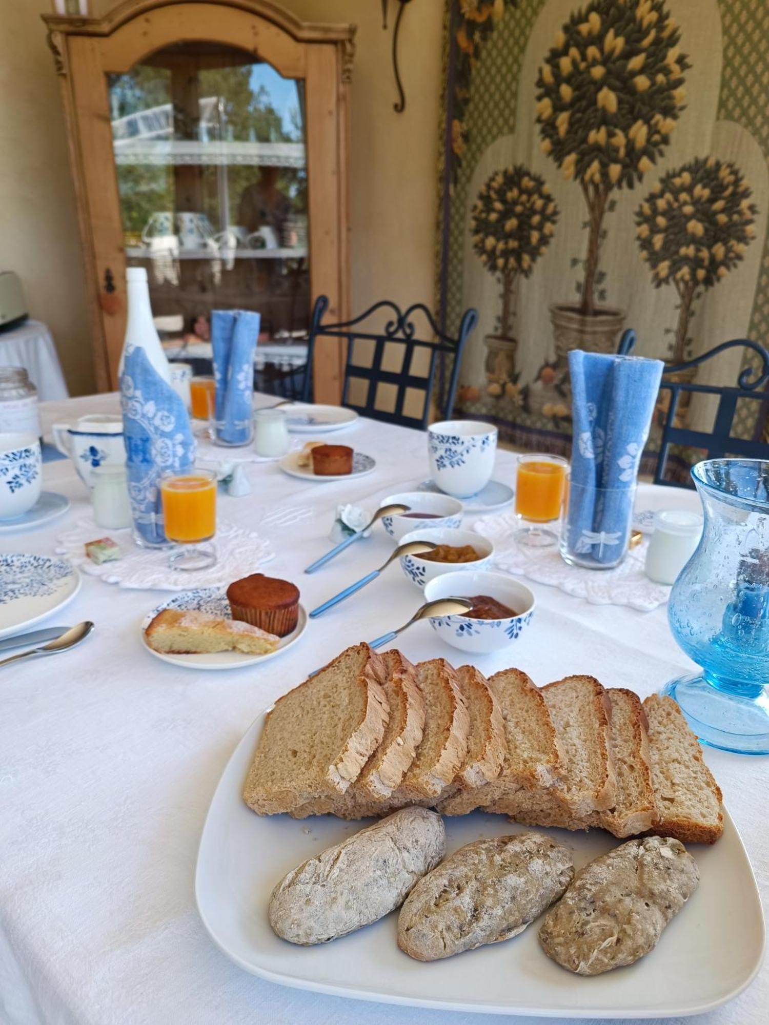 Bed and Breakfast Ô Tilia d'Azur Roquefort-les-Pins Exterior foto